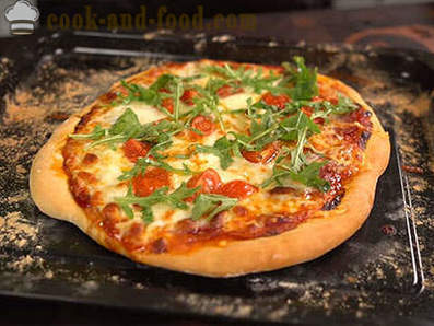 Pizza con salchicha ahumada - la receta más fácil