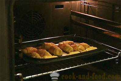 Tortas de levadura con queso en el horno