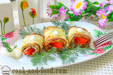 Calabacín Receta rollos con tomates y el pollo