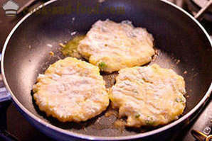 Tortitas de patata con queso y cebolla verde