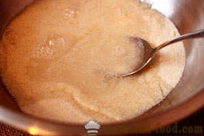 Pastel de sémola dulce - la receta con una foto