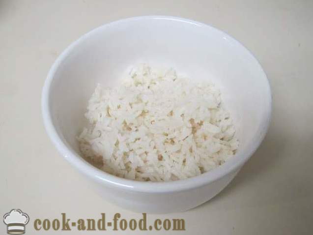 Sopa de arroz con col y carne picada