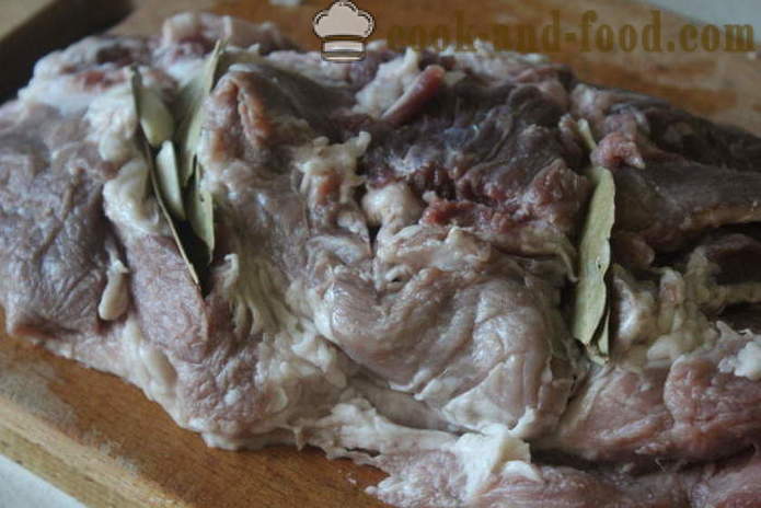 Asado de cerdo con manzanas y miel - como un asado de cerdo jugosa en papel de aluminio, con un paso a paso las fotos de la receta