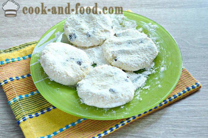 Tartas de queso cuajada de requesón con pasas y harina - cómo cocinar pasteles de queso de requesón con pasas de uva sin señuelos, fotos paso a paso de la receta