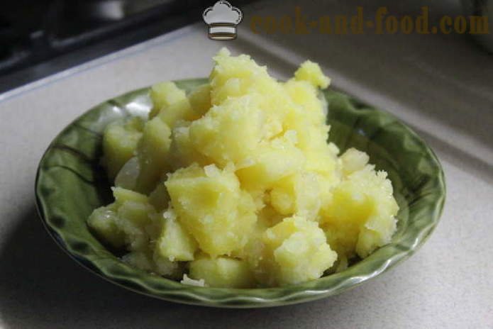 Patatas hervidas con cebolla y tocino - tan delicioso para cocinar patatas de guarnición, un paso a paso de la receta fotos