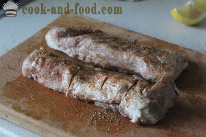 Asado de cerdo en papel de aluminio - tan delicioso para cocinar la carne de cerdo en salsa de soja, un paso a paso de la receta fotos