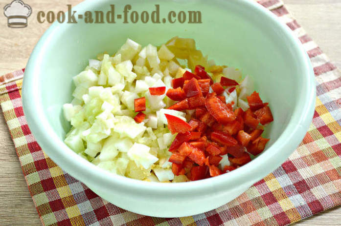 Ensalada coreana de la zanahoria y los pimientos, patatas y salchichas - Cómo hacer una ensalada de zanahorias y pimientos coreanos, un paso a paso de la receta fotos