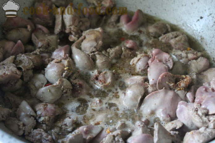 Hígado de pollo asado en crema agria, zanahorias y cebollas - cómo cocinar un delicioso hígados de pollo en el horno, con un paso a paso las fotos de la receta