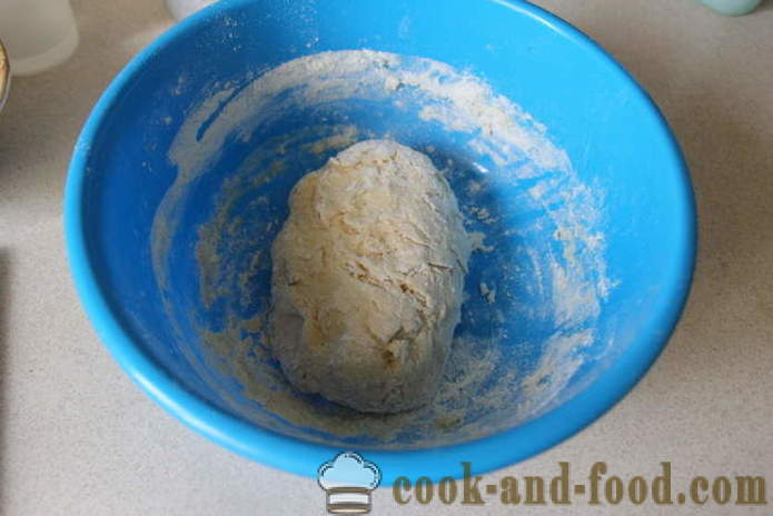 Torta de levadura con la cereza-caracol - cómo hacer un pastel de cereza como un caracol de masa de levadura, un paso a paso de la receta fotos