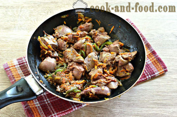 Hígado de pollo estofado con verduras - cómo cocinar los hígados de pollo en la sartén, un paso a paso de la receta fotos