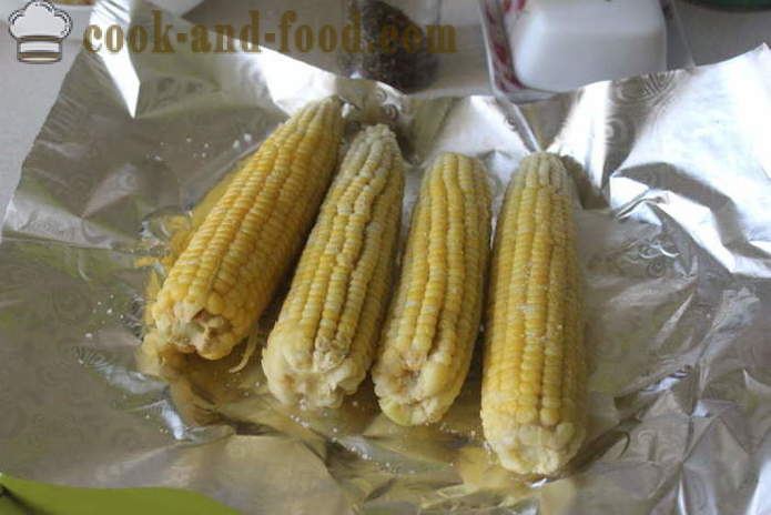 El maíz cocido en el horno en papel de aluminio - la forma de cocinar el maíz en la mazorca en el horno, con un paso a paso las fotos de la receta