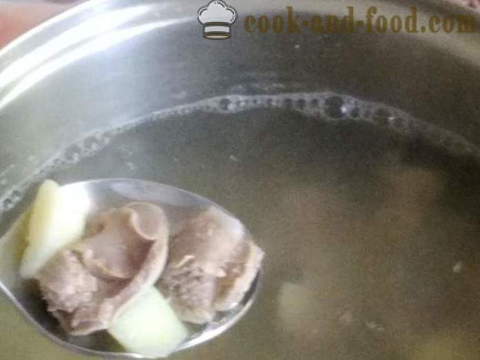 Sopa con mollejas de pollo, fideos y patatas - cómo cocinar sopa con mollejas de pollo, paso a paso las fotos de la receta