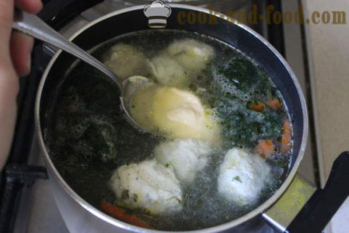 Sopa de espinacas con crema y albóndigas - cómo cocinar sopa de espinacas congeladas, paso a paso las fotos de la receta