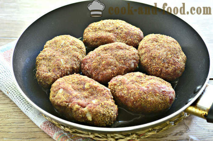 Jugosas hamburguesas de carne con patatas crudas ralladas - Cómo hacer hamburguesas de carne picada con patatas, un paso a paso de la receta fotos
