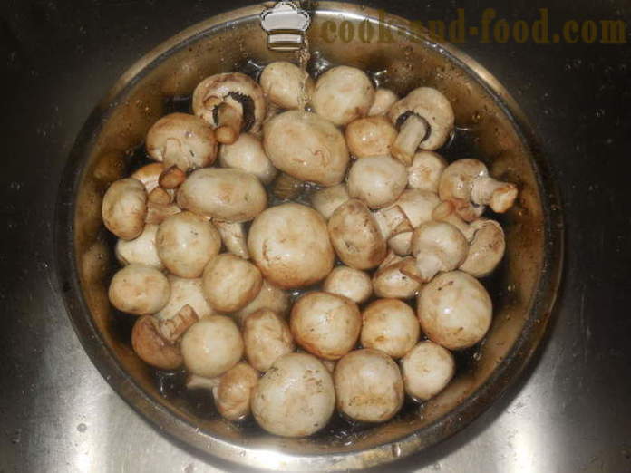 Setas champiñones marinados en salsa de soja - cómo freír los champiñones a la parrilla, un paso a paso de la receta fotos