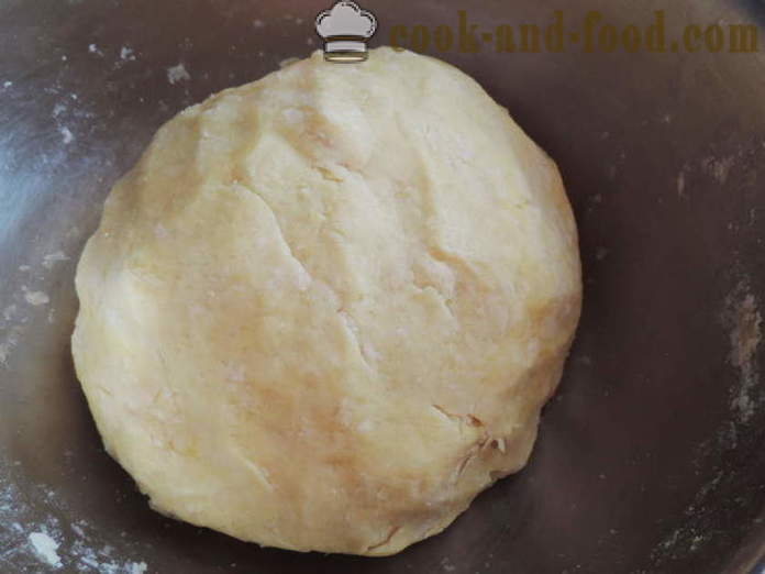 Galletas de mantequilla masa de levadura para la empanada, empanadas, pasteles o panecillos - cómo hacer la masa de arena levadura, un paso a paso de la receta fotos