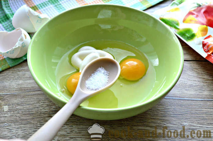 Rollos de huevo con el almidón y la mayonesa - cómo hacer panqueques para la ensalada de huevo, un paso a paso de la receta fotos