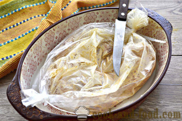 Muslos de pollo cocidas al horno en el horno - la forma de cocinar los muslos de pollo en una manga con una corteza, un paso a paso de la receta fotos