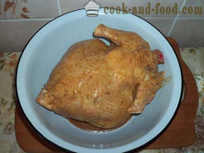 Un pollo entero en el horno en un papel - como un delicioso pollo al horno en el horno entero, un paso a paso de la receta fotos