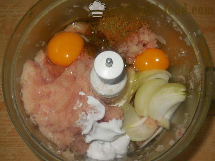 Cazuela de pollo en el horno - cómo cocinar un guiso de pollo picada con arroz, un paso a paso de la receta fotos