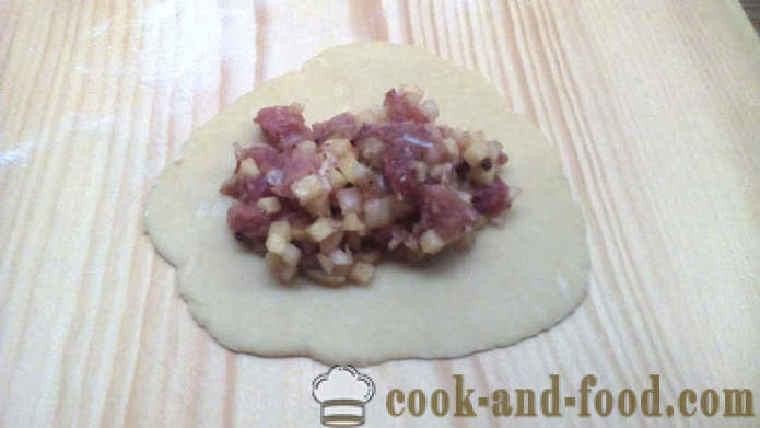 Empanadas tártaro con carne y una patata en el kéfir - cómo cocinar tortas con kéfir en el horno con un paso a paso de la receta fotos