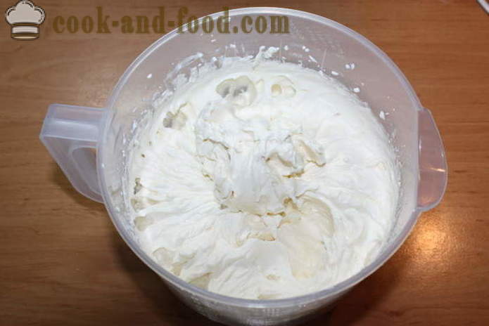 Postre delicioso con mascarpone en un cono de galleta - cómo hacer un cono de galleta rellena, paso a paso las fotos de la receta