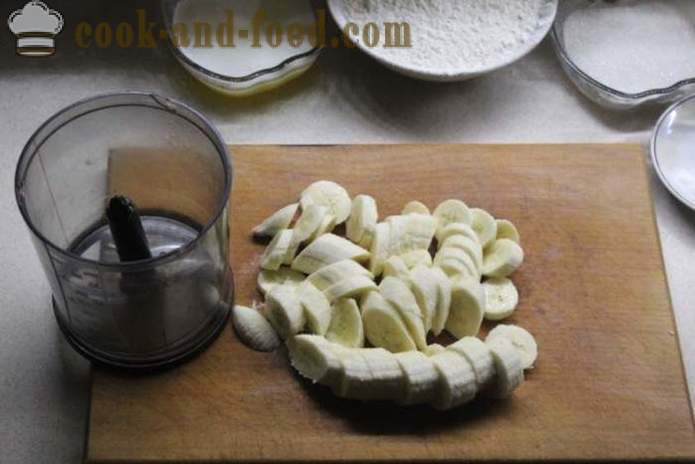 Un delicioso pastel de plátano con nueces - cómo cocinar magdalenas con el plátano en el horno, con un paso a paso las fotos de la receta