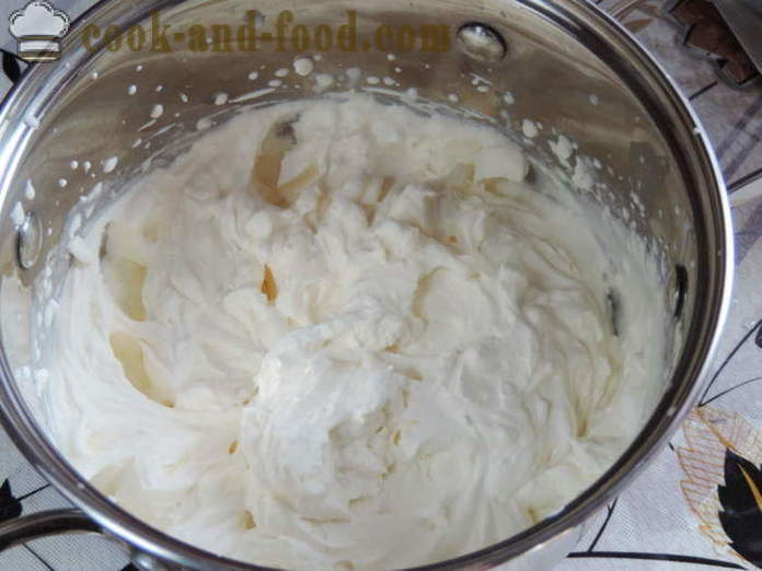 Helado hecho en casa con el almidón de la leche y la crema - cómo hacer helados caseros sin huevo, paso a paso las fotos de la receta