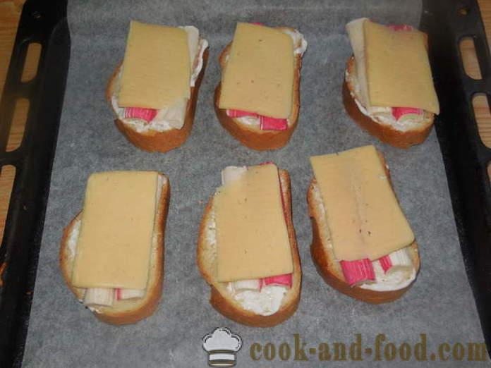 Bocadillos calientes con queso y palitos de cangrejo - Cómo hacer bocadillos calientes en el horno, con un paso a paso de la receta fotos