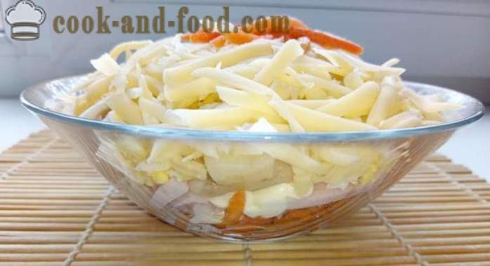 Ensalada simple y patatas fritas - cómo hacer una ensalada con capas de jamón, champiñones y patatas fritas, un paso a paso de la receta fotos