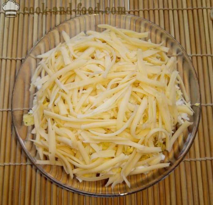 Ensalada simple y patatas fritas - cómo hacer una ensalada con capas de jamón, champiñones y patatas fritas, un paso a paso de la receta fotos