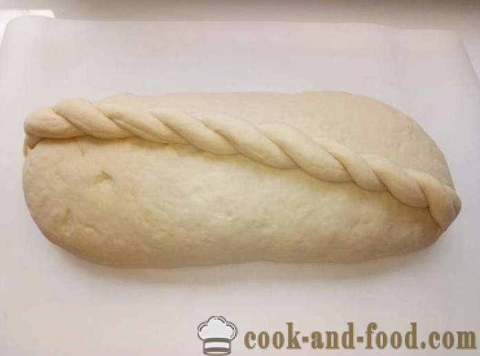 Pan casero de trigo en el horno