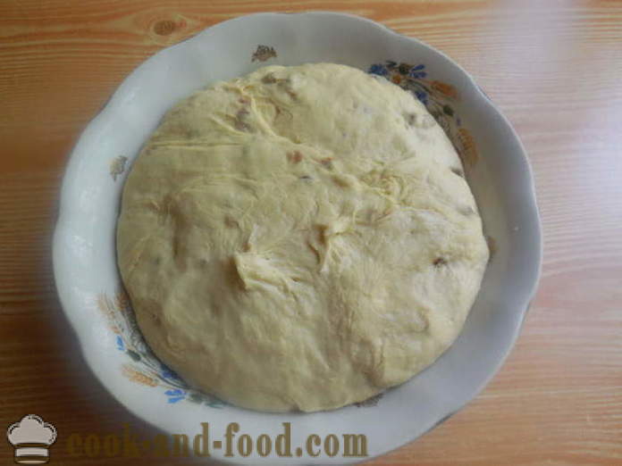 Inicio de Ucrania pan con tocino y la manteca de cerdo - a hornear el pan en el horno de pan en el hogar, paso a paso las fotos de la receta