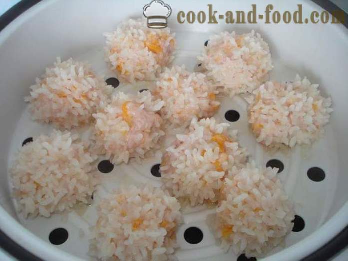 Albóndigas dietéticas para una pareja - a cocinar albóndigas con arroz y carne picada en multivarka, fotos paso a paso de la receta