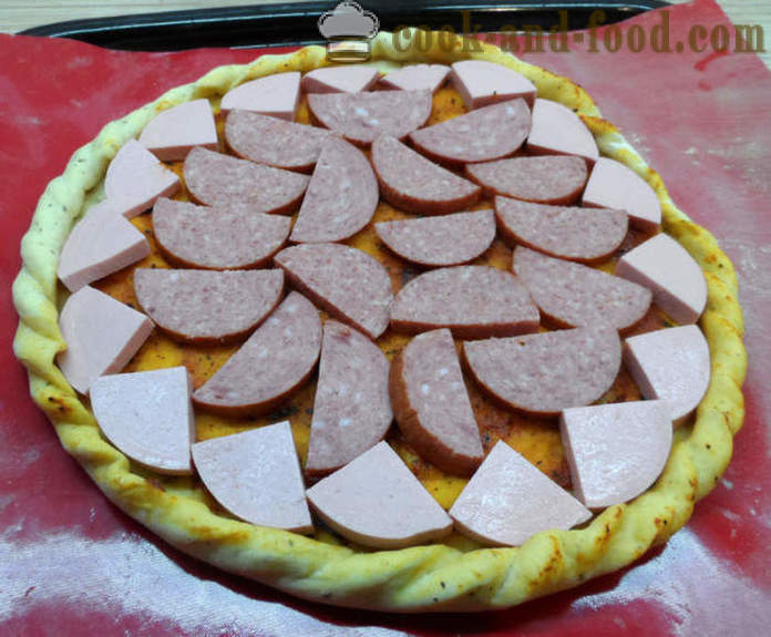 La pizza hecha en casa más simple a pasos agigantados y los mejores ingredientes para la pizza - cómo cocinar la pizza levadura, un paso a paso de la receta fotos