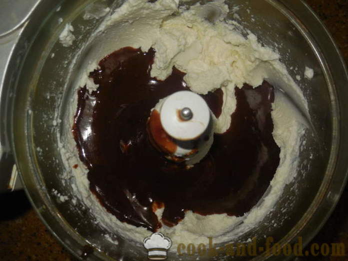 Cuajada de Pascua con crema y chocolate - cómo cocinar la cuajada Pascua sin huevos, paso a paso las fotos de la receta