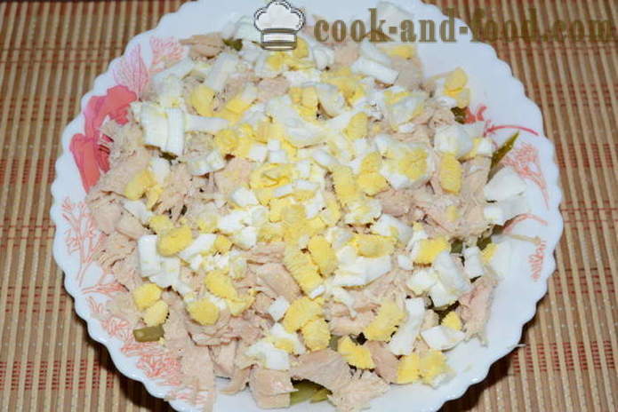 Ensalada de apio con pollo, huevo, pepino y mayonesa - Cómo preparar una ensalada de apio, un paso a paso de la receta fotos