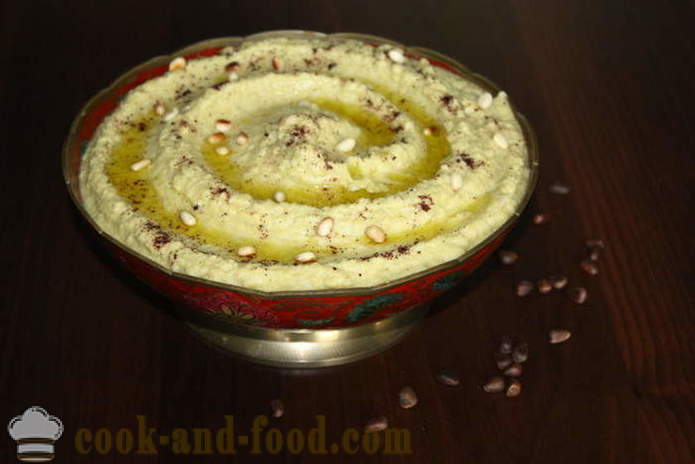 Garbanzo pasta de puré de garbanzos - humus cocinar en casa, una receta sencilla con una foto