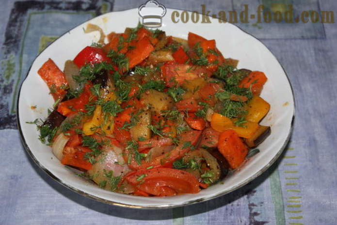 La quema de ensalada de verduras caliente con la berenjena - cómo cocinar una ensalada de verduras caliente, receta poshagovіy con una foto