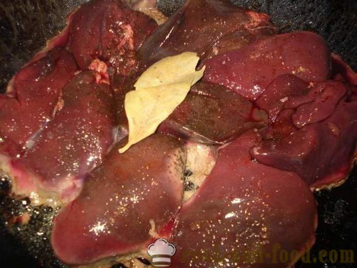 Hígado estofado de pavo en salsa de tomate - deliciosa de hígado de pavo asado, un paso a paso de la receta fotos