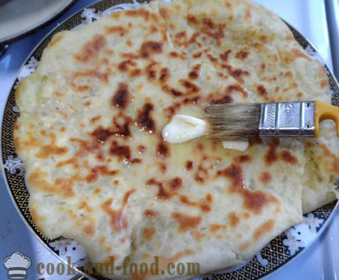 Gozleme pan turco con carne o queso, verduras y patatas - cómo cocinar panecillos turcos, un paso a paso de la receta fotos