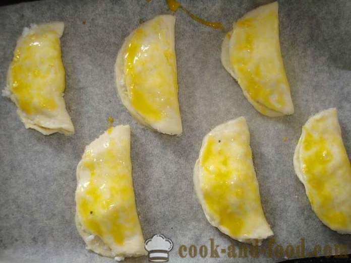 Sochniki con la cabaña de hojaldre de queso - cómo hornear sochniki con hojaldre de queso cottage, un paso a paso de la receta fotos