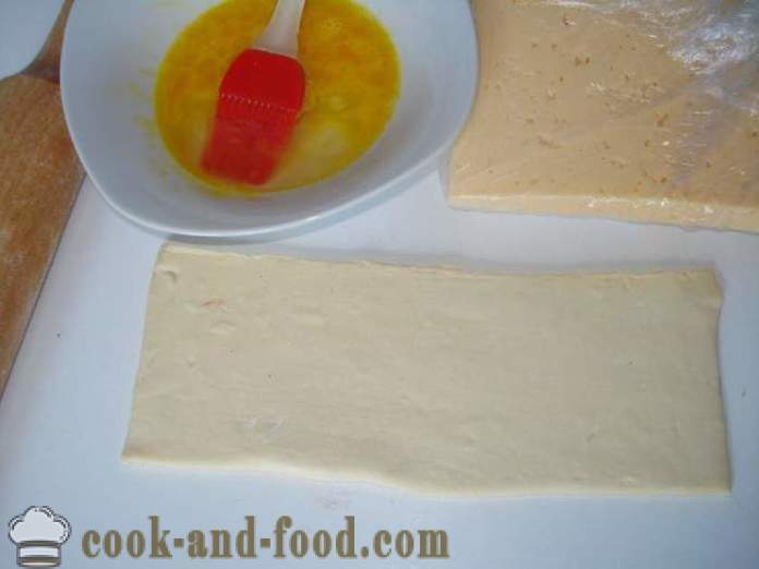 Queso casero en hojaldre se pega a la cerveza - cómo cocinar palitos de queso en casa, paso a paso las fotos de la receta