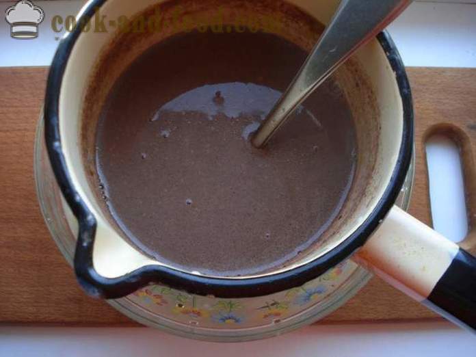 Helado hecho en casa con el cacao y el almidón - cómo hacer helado de chocolate en casa, paso a paso las fotos de la receta