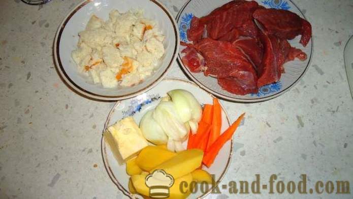 Chuletas dietéticas de ternera con zanahorias y cebollas - cómo cocinar una deliciosa chuletas de ternera, un paso a paso de la receta fotos