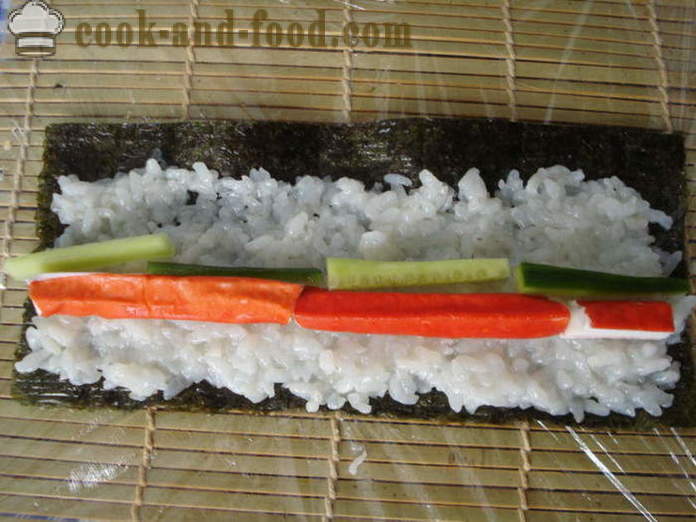 Sushi con palitos de cangrejo y pepino - Cómo hacer sushi con palitos de cangrejo en casa, fotos paso a paso de la receta