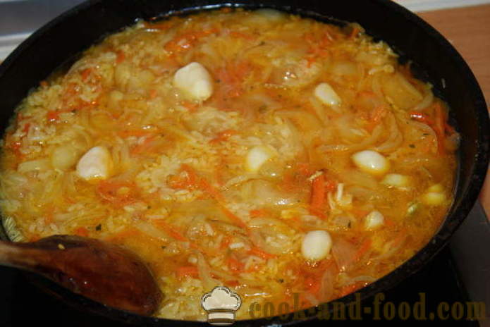 Delicioso plato de arroz con zanahorias, la cebolla y el ajo - cómo cocinar un delicioso plato de arroz, un paso a paso de la receta fotos