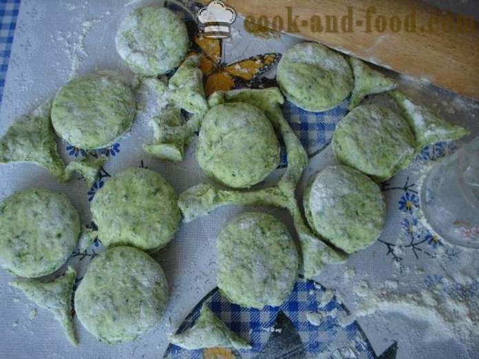 Albóndigas esponjosas con bayas congeladas - cómo cocinar albóndigas con las bayas en un par, con un paso a paso las fotos de la receta