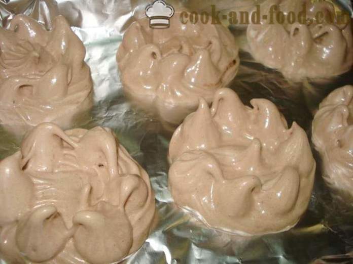 Merengue de chocolate con nueces - Cómo hacer un merengue de chocolate en casa, fotos paso a paso de la receta