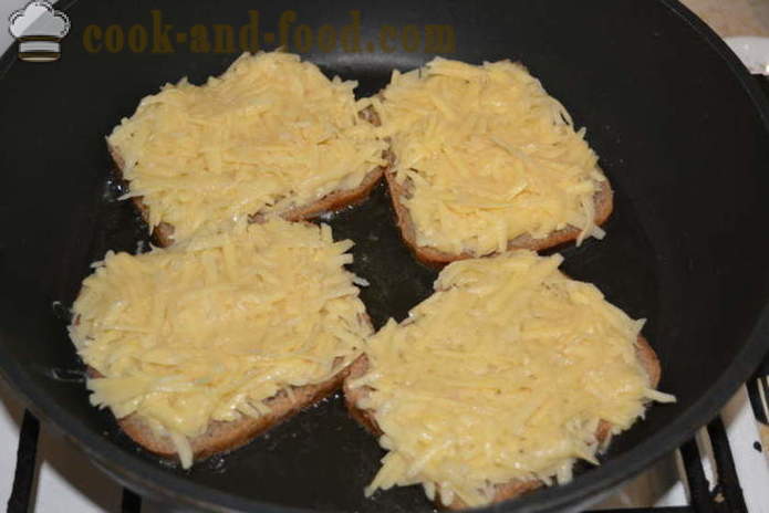 Bocadillos calientes con patatas crudas ralladas - Cómo hacer bocadillos calientes en la sartén, un paso a paso de la receta fotos